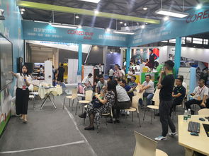 藍鴿集團攜智慧教育產品亮相2019中國國際教育裝備上海博覽會，引領教育信息化新浪潮